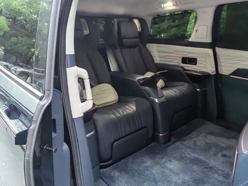 2023 Buick Century 2.0T 237HP L4 9AT,autocango,china used car exporter,china ev exporter,chinese used car exporter,chinese used ev exporter