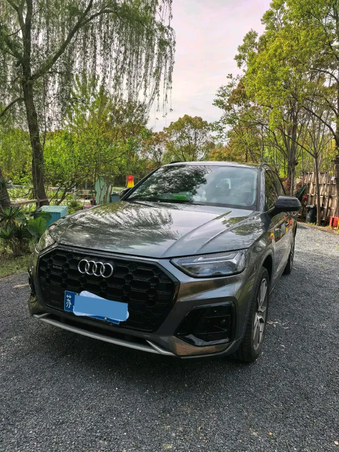 2021 Audi Q5L 2.0T 190HP L4 7DCT,autocango,china used car exporter,china ev exporter,chinese used car exporter,chinese used ev exporter
