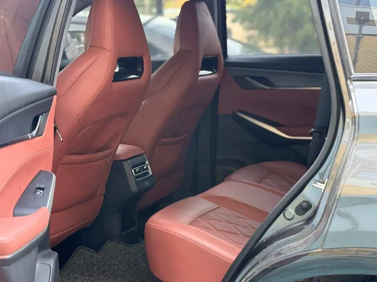 2023 ChangAn CS75 Plus 1.5T 188HP L4 8AT,autocango,china used car exporter,china ev exporter,chinese used car exporter,chinese used ev exporter