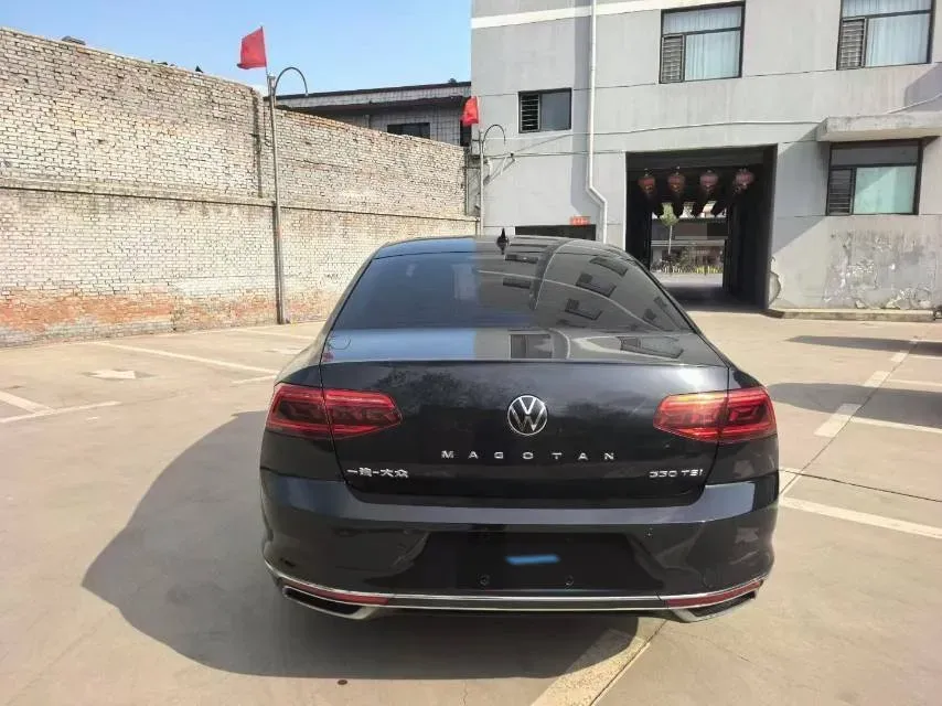 2020 Volkswagen Magotan 2.0T 186HP L4 7DCT,autocango,china used car exporter,china ev exporter,chinese used car exporter,chinese used ev exporter
