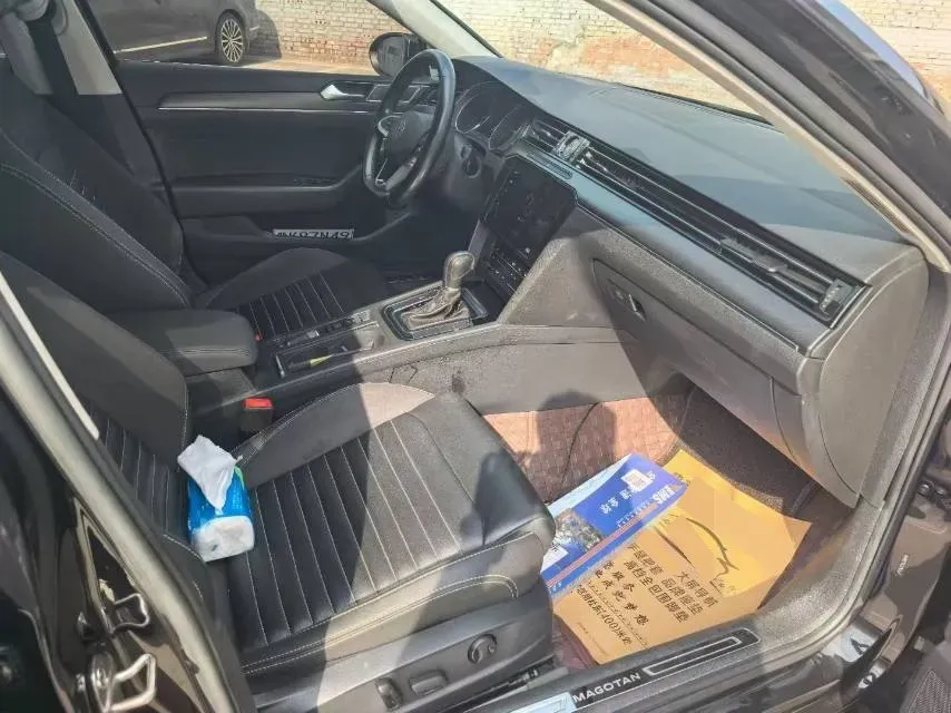 2020 Volkswagen Magotan 2.0T 186HP L4 7DCT,autocango,china used car exporter,china ev exporter,chinese used car exporter,chinese used ev exporter