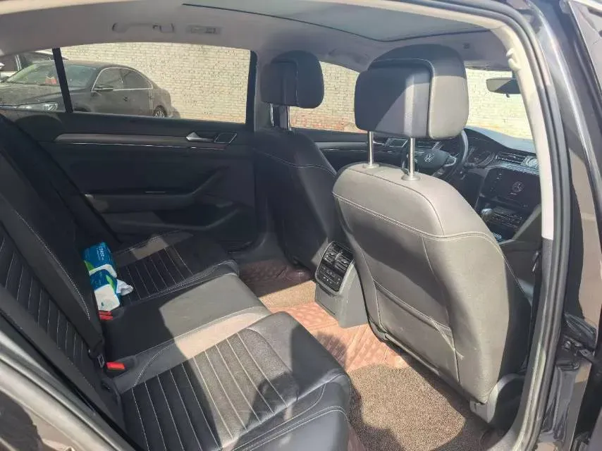 2020 Volkswagen Magotan 2.0T 186HP L4 7DCT,autocango,china used car exporter,china ev exporter,chinese used car exporter,chinese used ev exporter