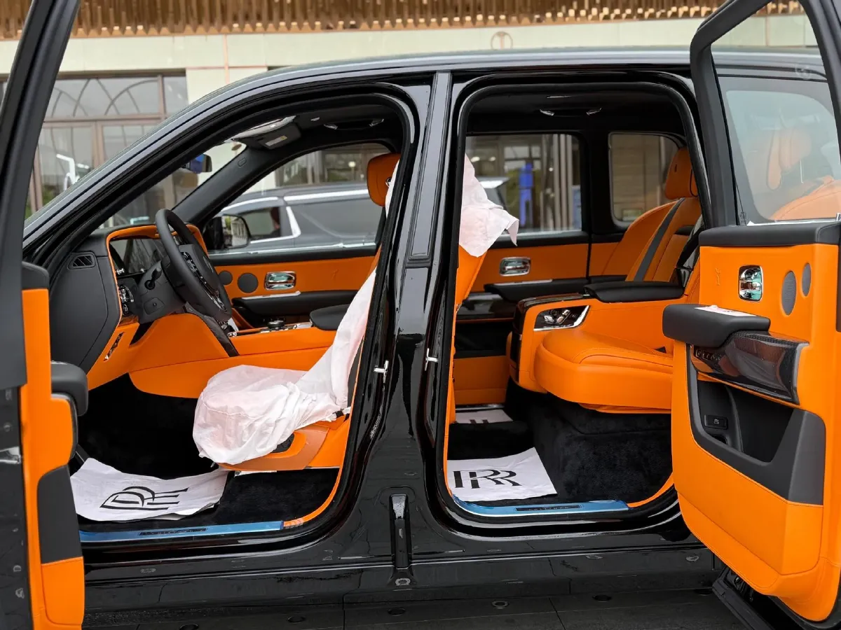 2024 Rolls-Royce Cullinan 6.7T 600HP V12 8AT,autocango,china used car exporter,china ev exporter,chinese used car exporter,chinese used ev exporter