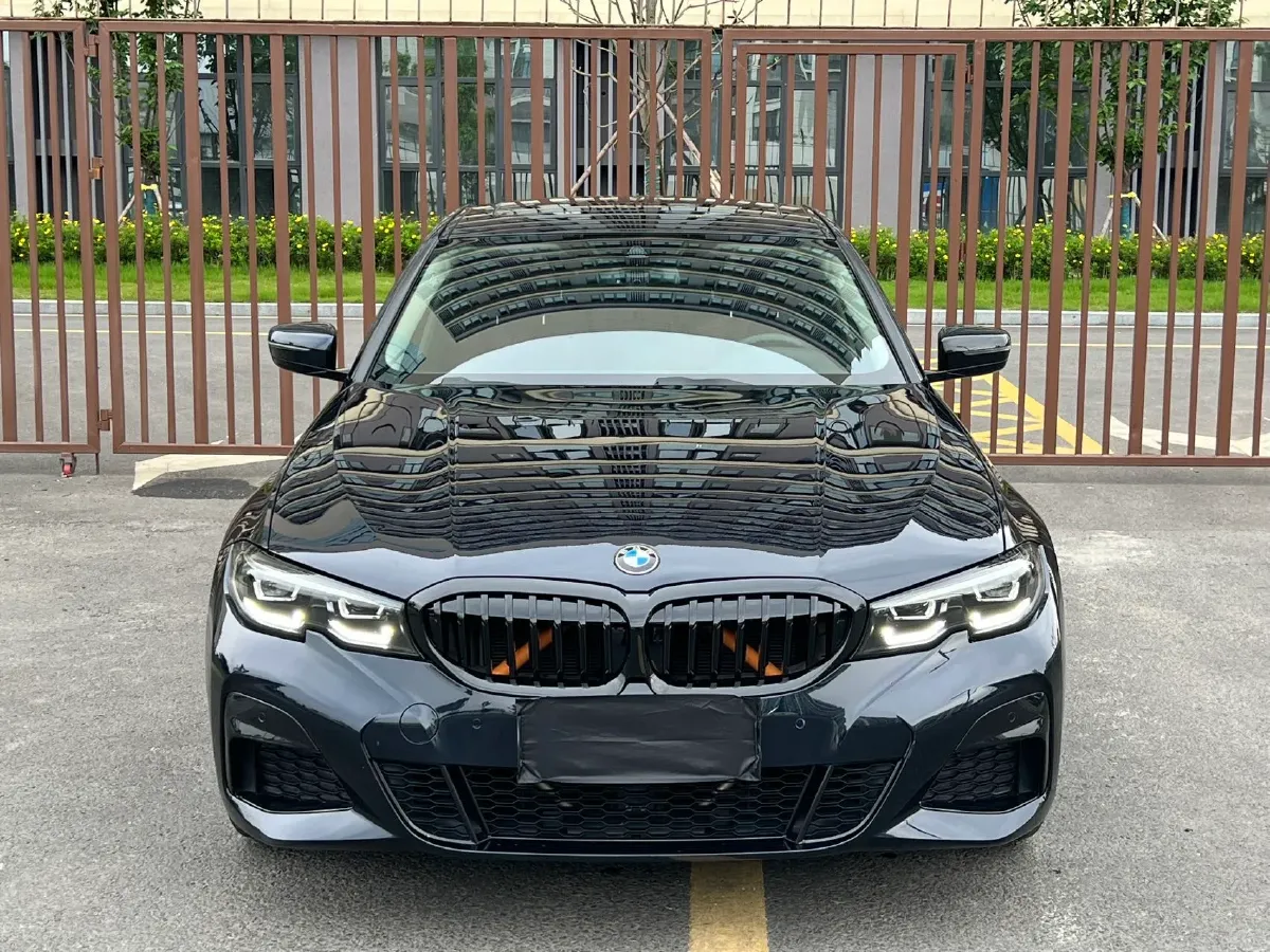 2022 BMW 3 Series 2.0T 184HP L4 8AT,autocango,china used car exporter,china ev exporter,chinese used car exporter,chinese used ev exporter