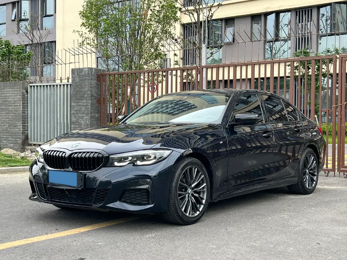 2022 BMW 3 Series 2.0T 184HP L4 8AT,autocango,china used car exporter,china ev exporter,chinese used car exporter,chinese used ev exporter
