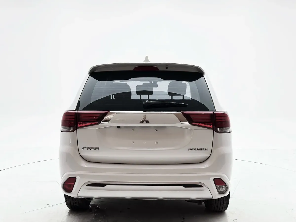 2021 Mitsubishi Outlander 2.0L 166HP L4 CVT,autocango,china used car exporter,china ev exporter,chinese used car exporter,chinese used ev exporter