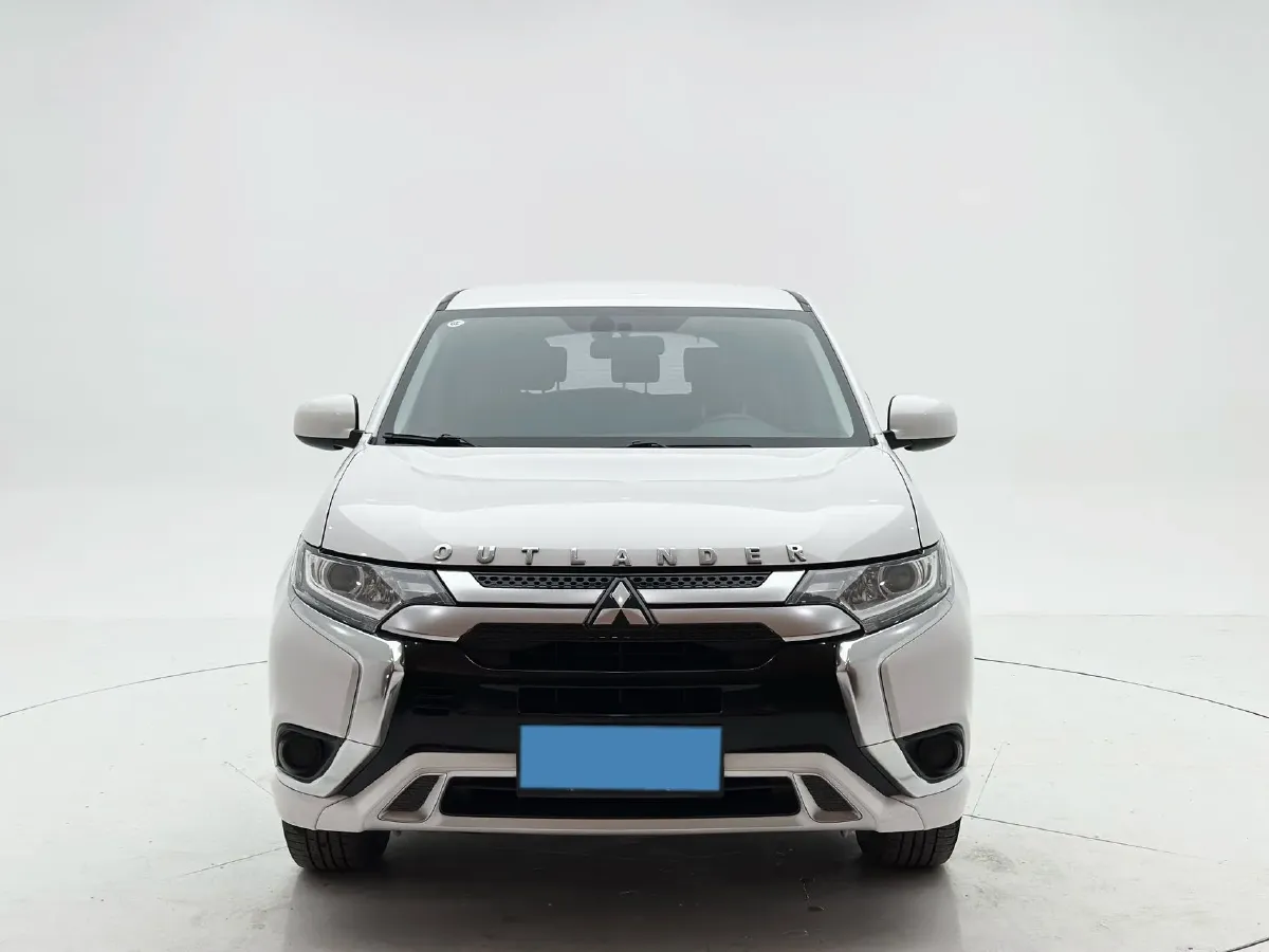 2021 Mitsubishi Outlander 2.0L 166HP L4 CVT,autocango,china used car exporter,china ev exporter,chinese used car exporter,chinese used ev exporter