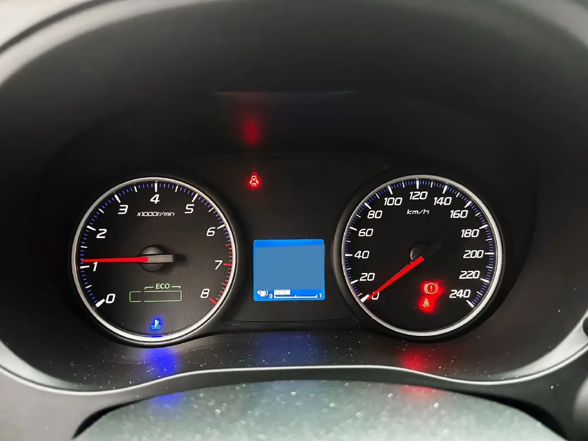 2021 Mitsubishi Outlander 2.0L 166HP L4 CVT,autocango,china used car exporter,china ev exporter,chinese used car exporter,chinese used ev exporter