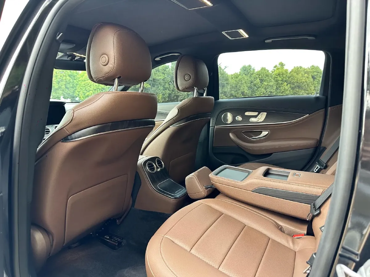 2021 Mercedes-Benz E Class 2.0T 258HP L4 9AT,autocango,china used car exporter,china ev exporter,chinese used car exporter,chinese used ev exporter