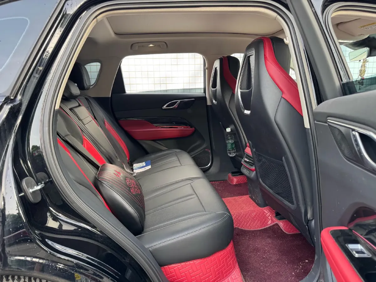 2023 HongQi HS3 1.5T 169HP L4 7DCT,autocango,china used car exporter,china ev exporter,chinese used car exporter,chinese used ev exporter