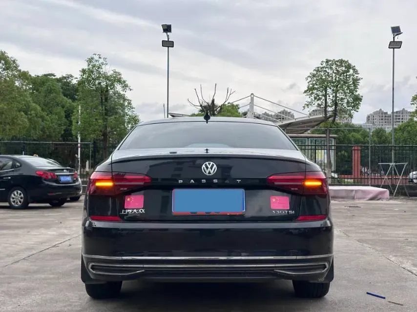 2020 Volkswagen Passat 2.0T 186HP L4 7DCT,autocango,china used car exporter,china ev exporter,chinese used car exporter,chinese used ev exporter