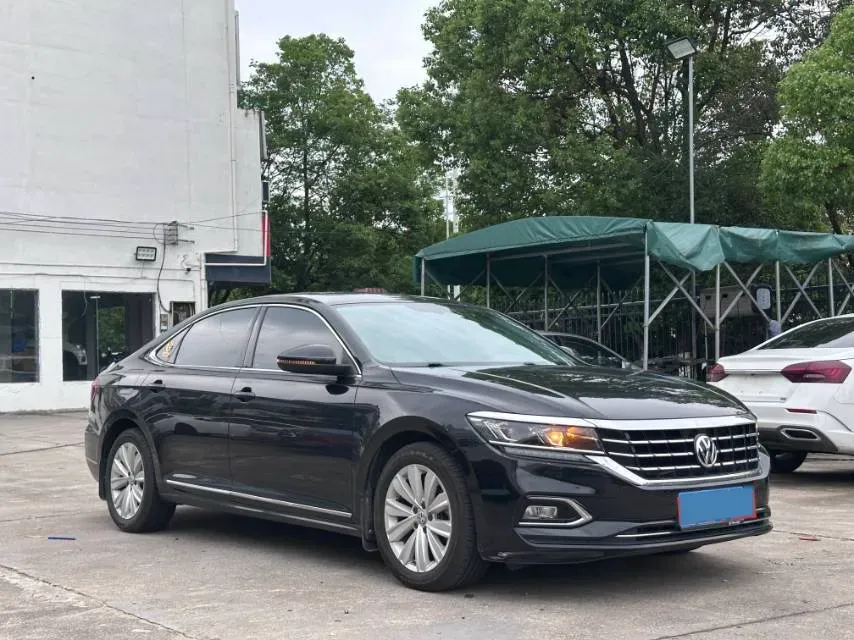 2020 Volkswagen Passat 2.0T 186HP L4 7DCT,autocango,china used car exporter,china ev exporter,chinese used car exporter,chinese used ev exporter