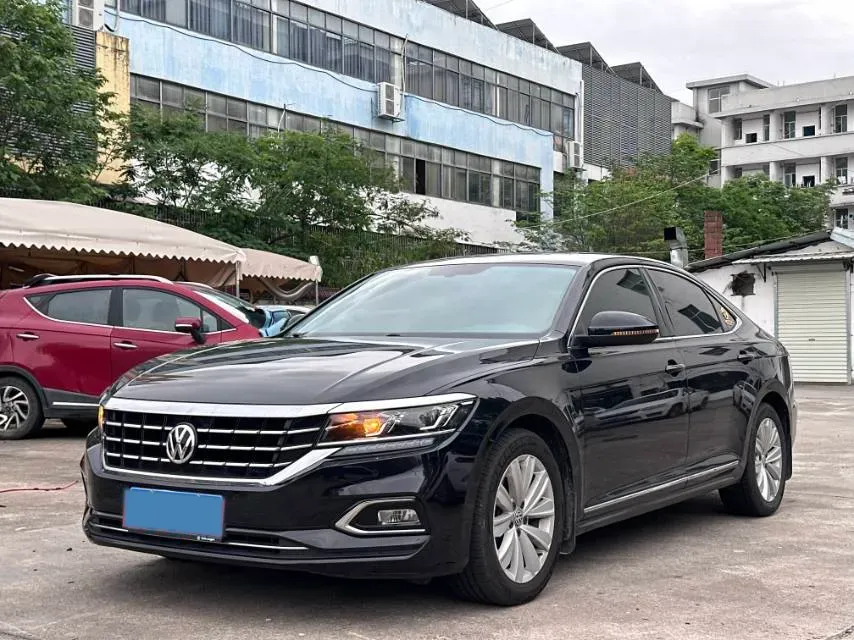 2020 Volkswagen Passat 2.0T 186HP L4 7DCT,autocango,china used car exporter,china ev exporter,chinese used car exporter,chinese used ev exporter