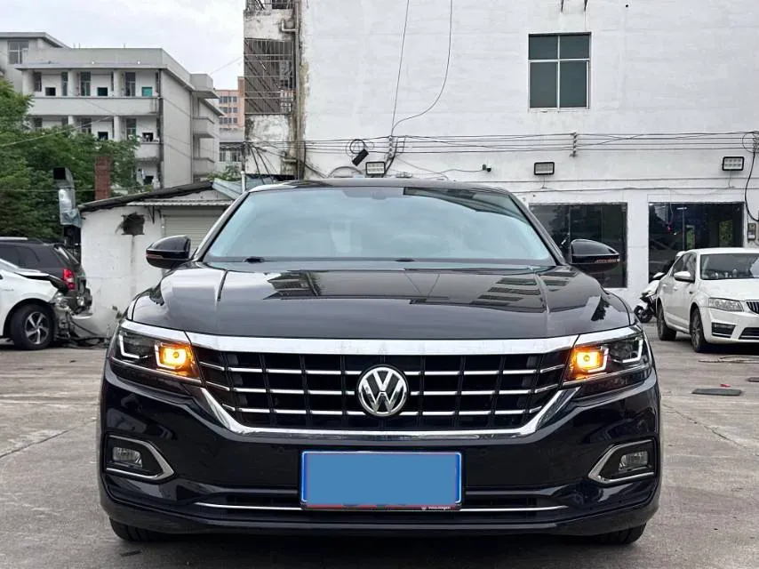 2020 Volkswagen Passat 2.0T 186HP L4 7DCT,autocango,china used car exporter,china ev exporter,chinese used car exporter,chinese used ev exporter