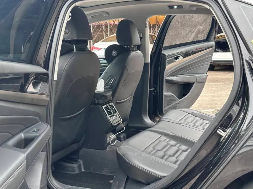 2020 Volkswagen Passat 2.0T 186HP L4 7DCT,autocango,china used car exporter,china ev exporter,chinese used car exporter,chinese used ev exporter