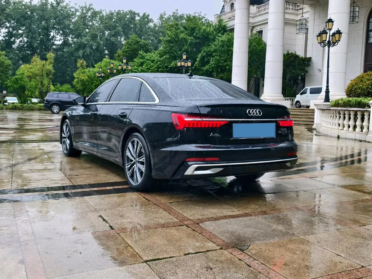 2024 Audi A6L 2.0T 245HP L4 7DCT,autocango,china used car exporter,china ev exporter,chinese used car exporter,chinese used ev exporter