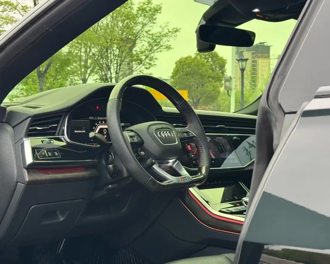 2022 Audi Q8 3.0T 340HP V6 8AT,autocango,china used car exporter,china ev exporter,chinese used car exporter,chinese used ev exporter