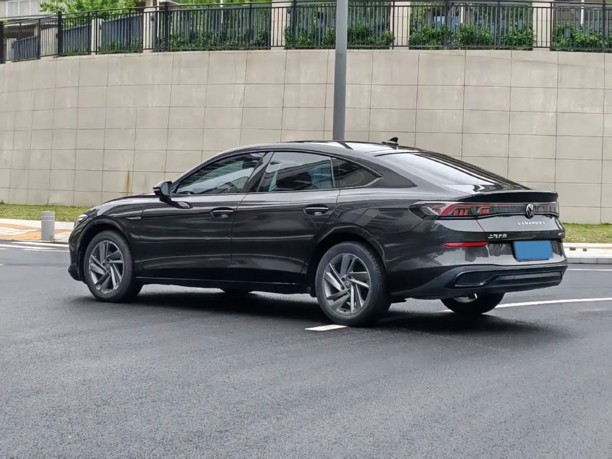 2022 Jetour DASHING i-DM 1.5T 156HP L4 3DHT PHEV 19.27KWH,autocango,china used car exporter,china ev exporter,chinese used car exporter,chinese used ev exporter