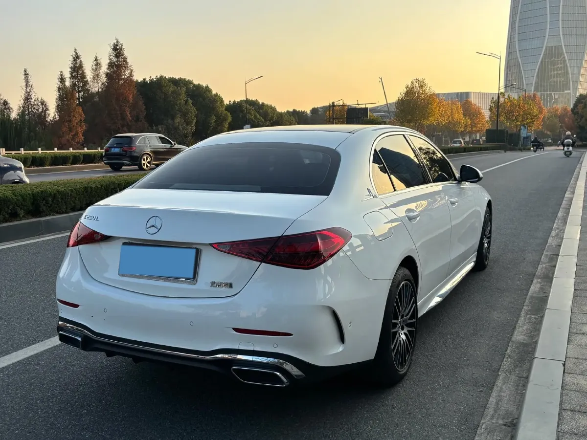 2024 Mercedes-Benz C Class 1.5T 204HP L4 9AT,autocango,china used car exporter,china ev exporter,chinese used car exporter,chinese used ev exporter