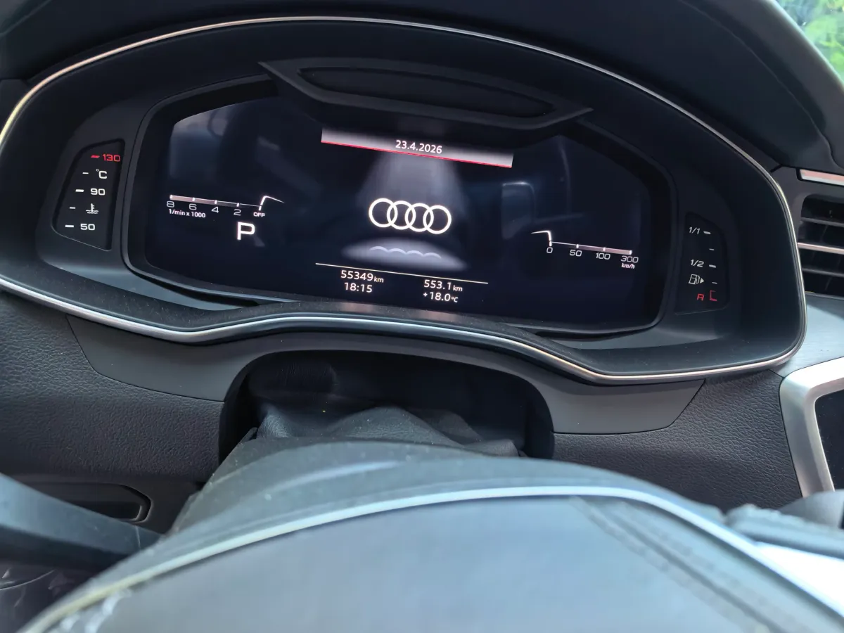 2024 Audi A7L 2.0T 245HP L4 7DCT,autocango,china used car exporter,china ev exporter,chinese used car exporter,chinese used ev exporter