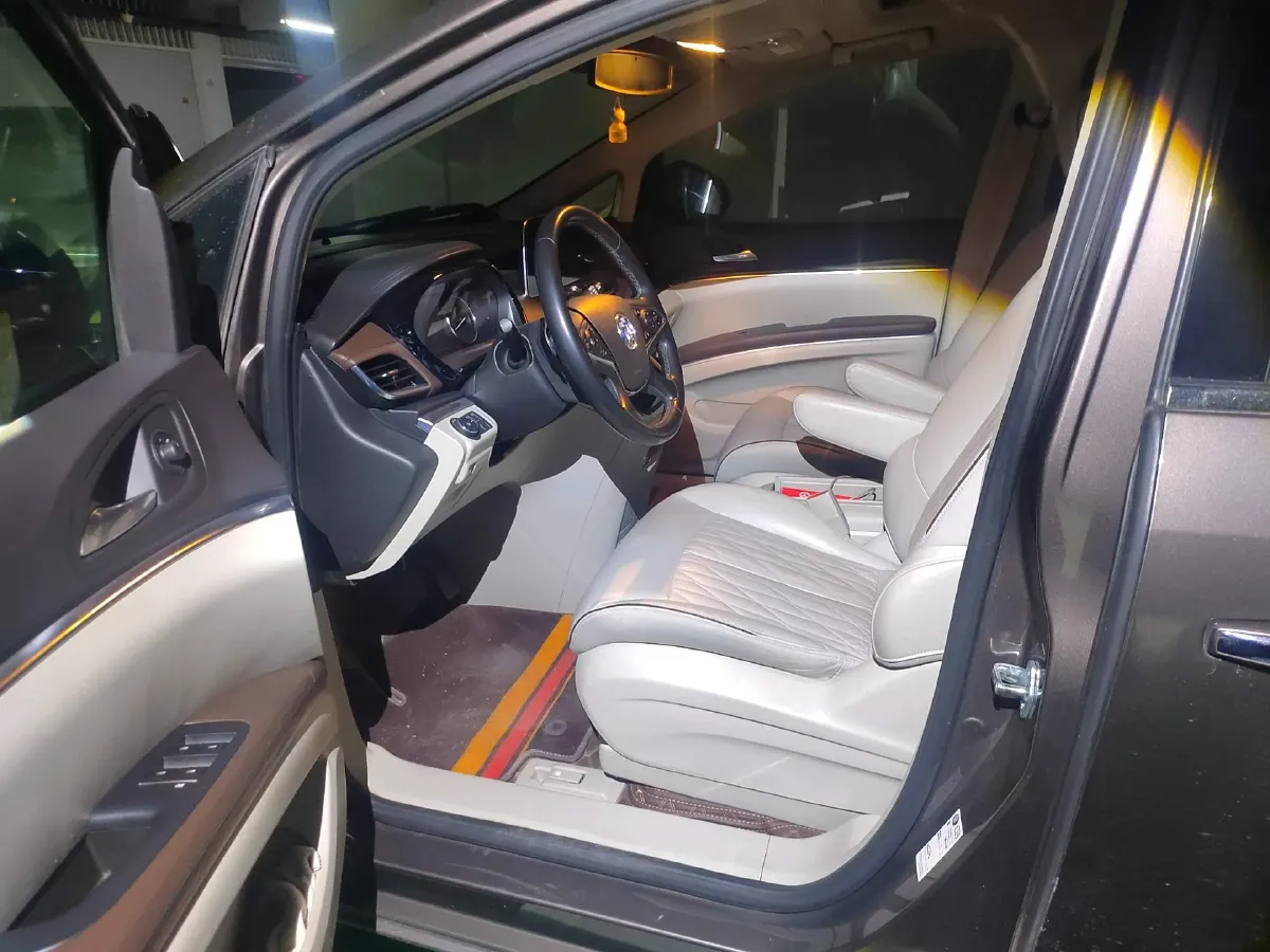 2021 Buick GL8 2.0T 237HP L4 9AT,autocango,china used car exporter,china ev exporter,chinese used car exporter,chinese used ev exporter