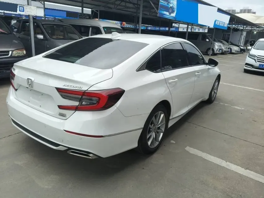 2022 Honda Accord 1.5T 194HP L4 CVT,autocango,china used car exporter,china ev exporter,chinese used car exporter,chinese used ev exporter