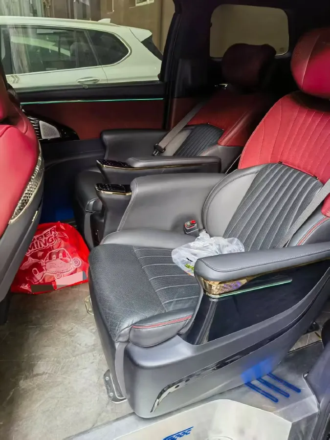 2023 GAC Trumpchi M8 2.0T 252HP L4 8AT,autocango,china used car exporter,china ev exporter,chinese used car exporter,chinese used ev exporter