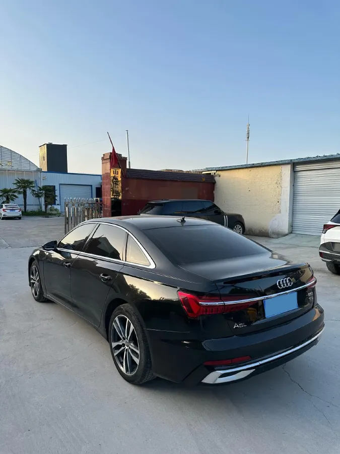 2023 Audi A6L 2.0T 190HP L4 7DCT,autocango,china used car exporter,china ev exporter,chinese used car exporter,chinese used ev exporter