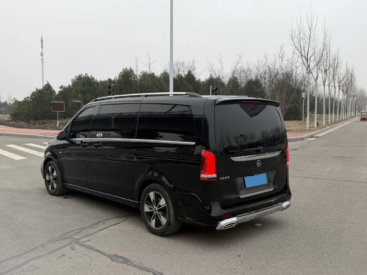 2022 Mercedes-Benz V Class 2.0T 211HP L4 9AT,autocango,china used car exporter,china ev exporter,chinese used car exporter,chinese used ev exporter
