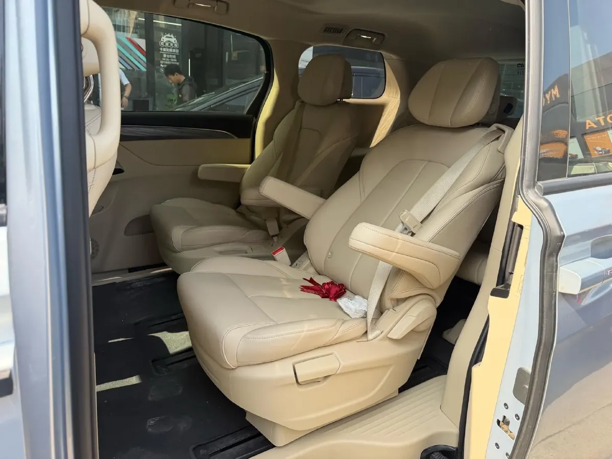 2025 Buick GL8 1.5T 180HP L4 2DHT PHEV,autocango,china used car exporter,china ev exporter,chinese used car exporter,chinese used ev exporter
