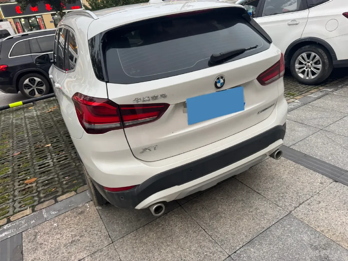 2021 BMW X1 2.0T 192HP L4 8AT,autocango,china used car exporter,china ev exporter,chinese used car exporter,chinese used ev exporter