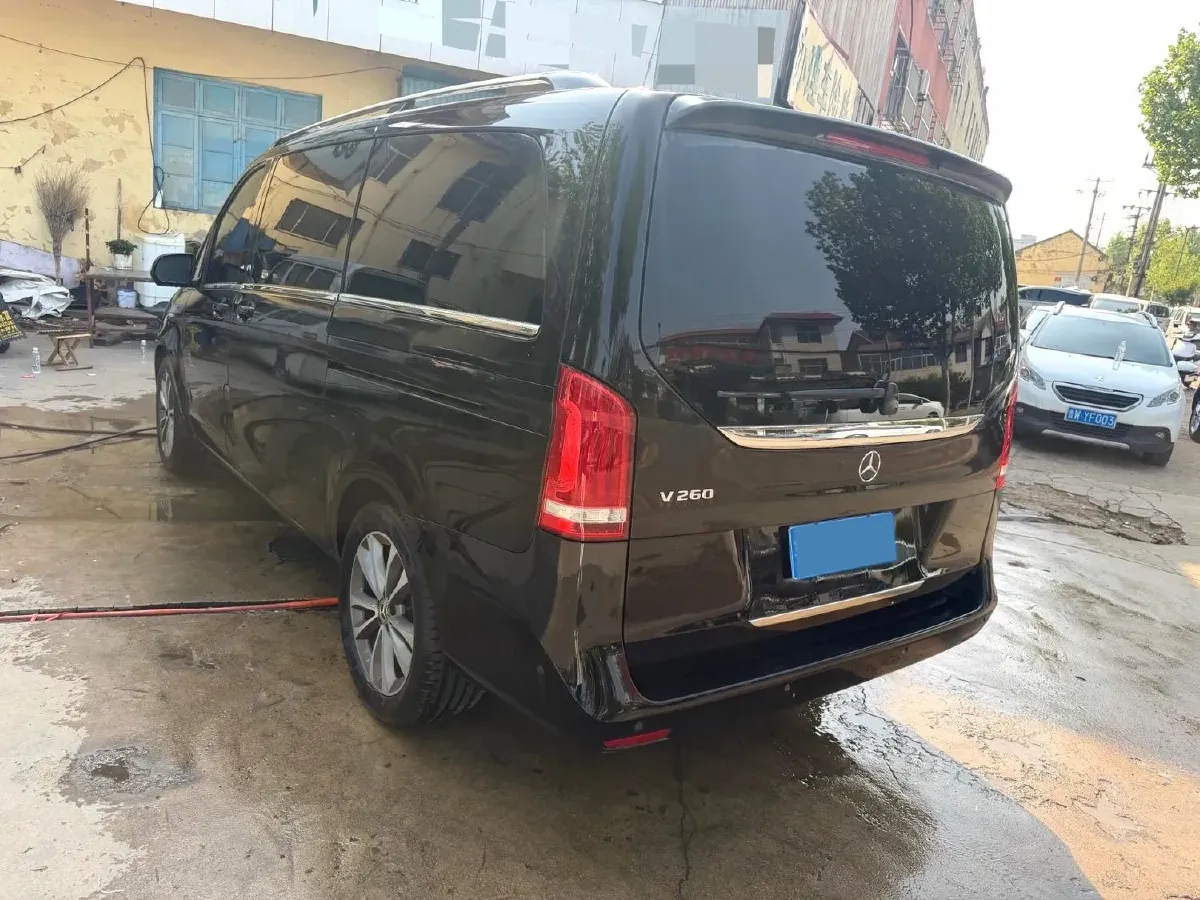 2021 Mercedes-Benz V Class 2.0T 211HP L4 9AT,autocango,china used car exporter,china ev exporter,chinese used car exporter,chinese used ev exporter