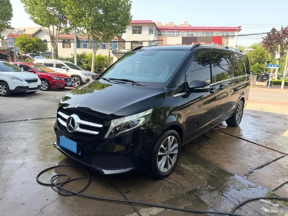 2021 Mercedes-Benz V Class 2.0T 211HP L4 9AT,autocango,china used car exporter,china ev exporter,chinese used car exporter,chinese used ev exporter
