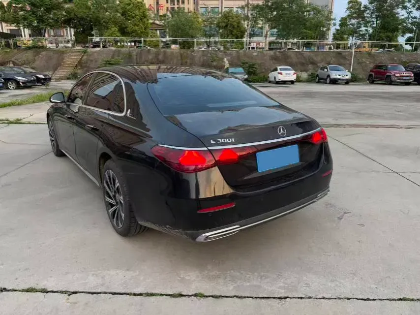 2025 Mercedes-Benz E Class 2.0T 258HP L4 9AT,autocango,china used car exporter,china ev exporter,chinese used car exporter,chinese used ev exporter
