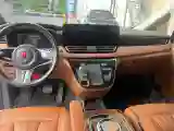 2023 HongQi HQ9 2.0T 252HP L4 8AT