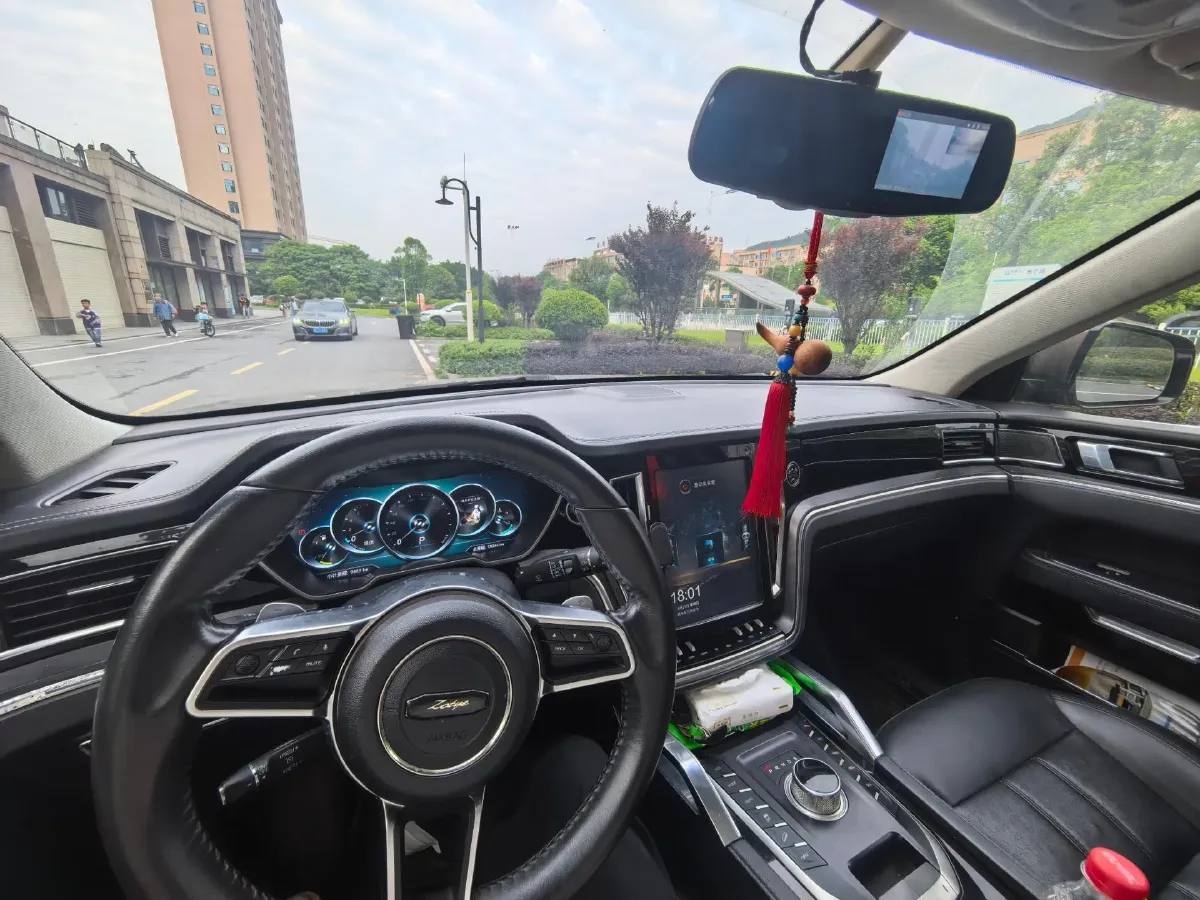 2017 Zotye T700 1.8T 177HP L4 6DCT,autocango,china used car exporter,china ev exporter,chinese used car exporter,chinese used ev exporter