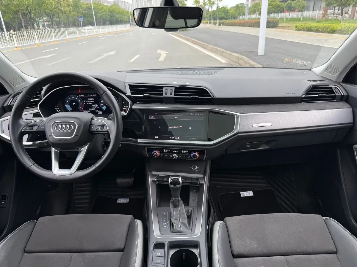 2022 Audi Q3 1.4T 150HP L4 7DCT,autocango,china used car exporter,china ev exporter,chinese used car exporter,chinese used ev exporter