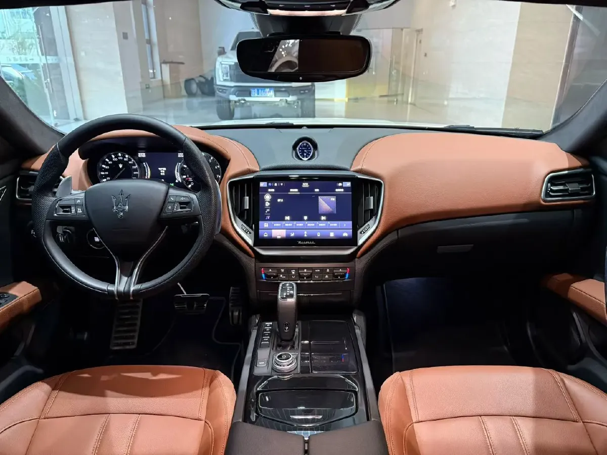 2022 Maserati Ghibli 3.0T 350HP V6 8AT,autocango,china used car exporter,china ev exporter,chinese used car exporter,chinese used ev exporter