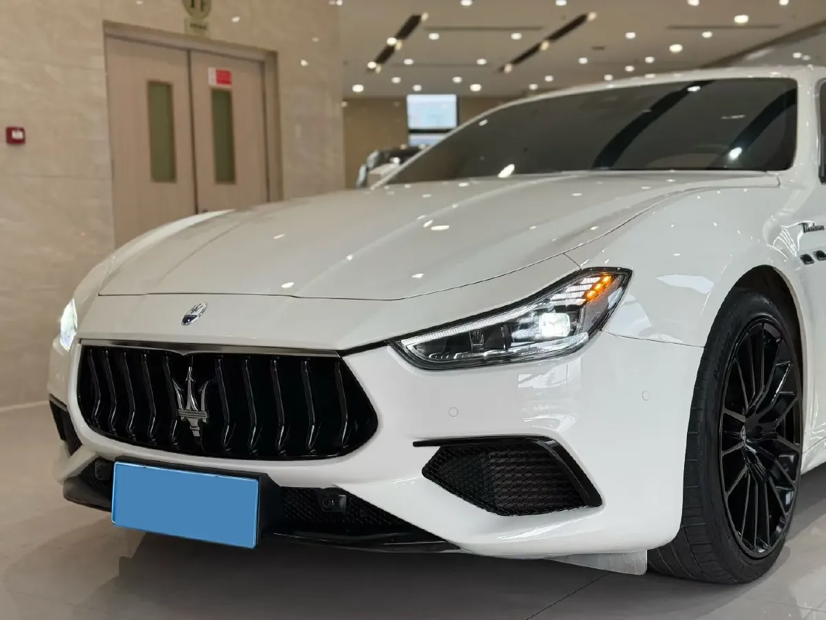 2022 Maserati Ghibli 3.0T 350HP V6 8AT,autocango,china used car exporter,china ev exporter,chinese used car exporter,chinese used ev exporter