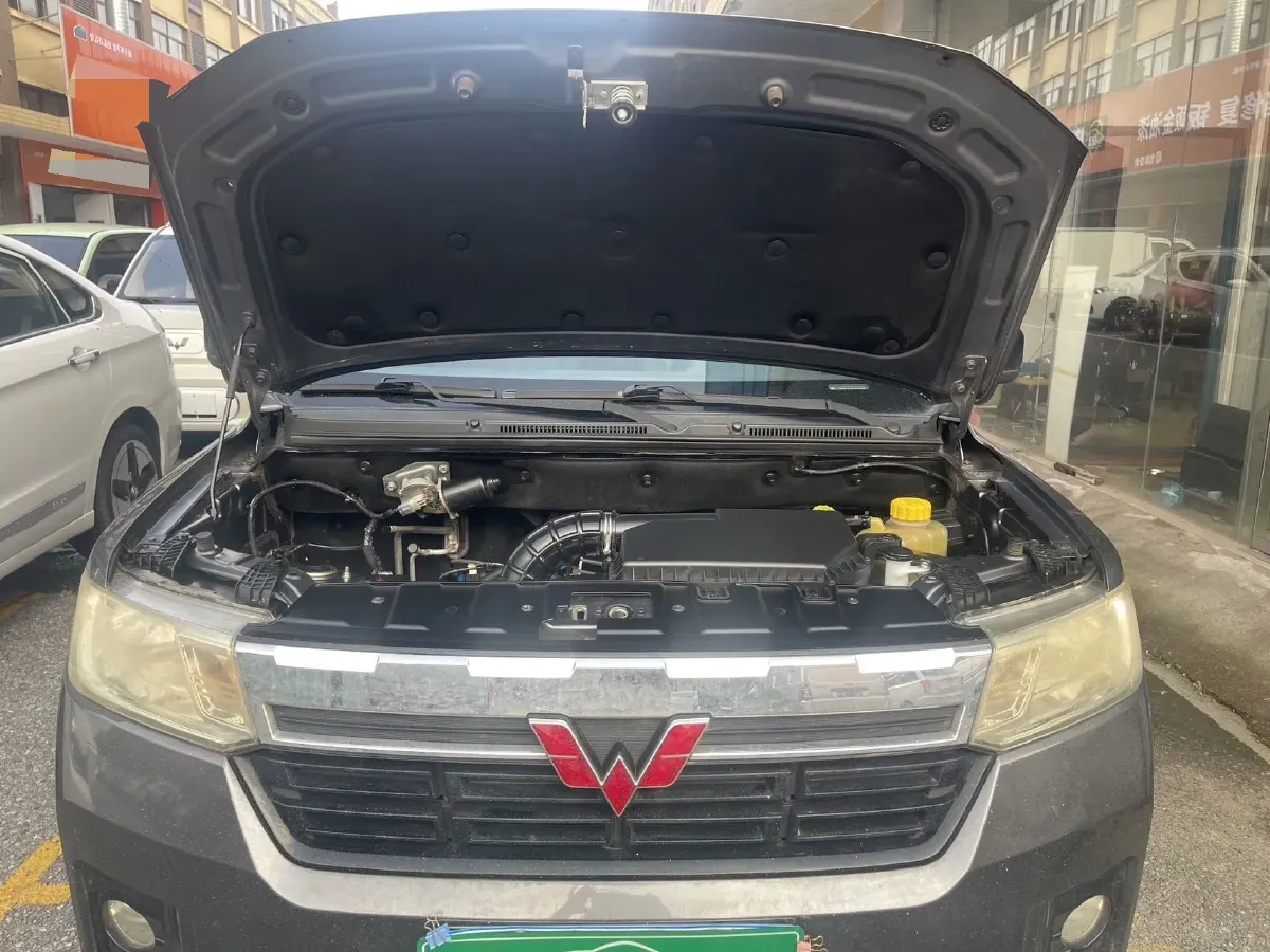 2021 WuLing ZhentTu 1.5L 99HP L4 5MT,autocango,china used car exporter,china ev exporter,chinese used car exporter,chinese used ev exporter