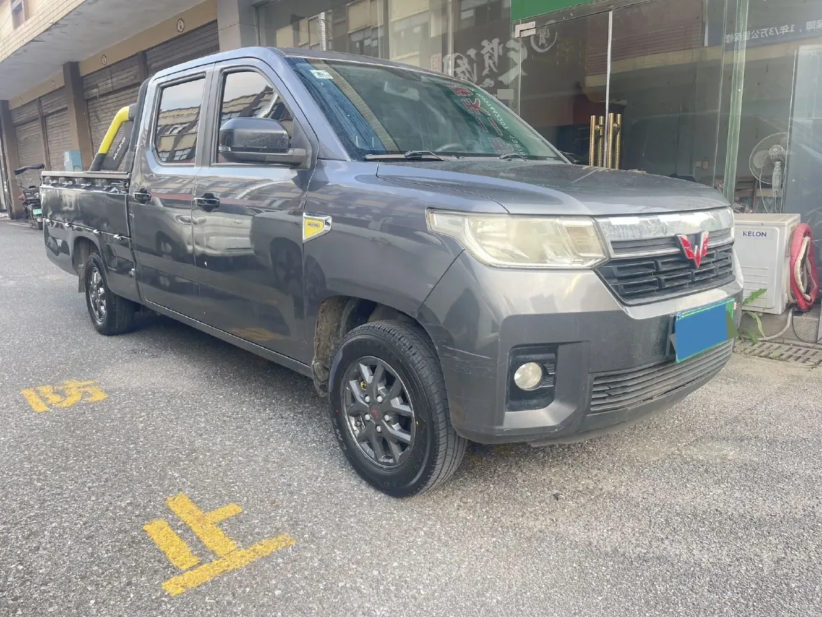 2021 WuLing ZhentTu 1.5L 99HP L4 5MT,autocango,china used car exporter,china ev exporter,chinese used car exporter,chinese used ev exporter