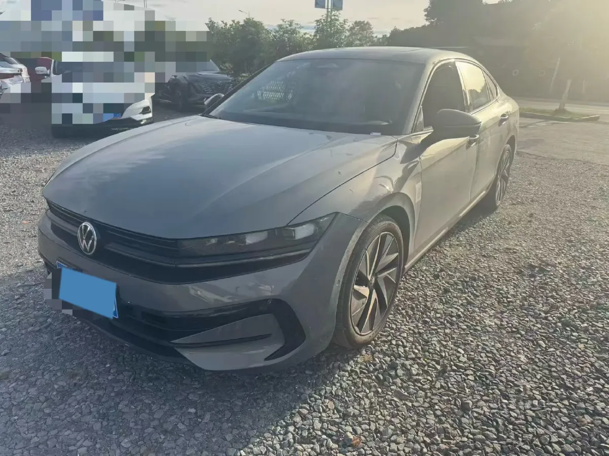 2024 Volkswagen Magotan 2.0T 220HP L4 7DCT,autocango,china used car exporter,china ev exporter,chinese used car exporter,chinese used ev exporter