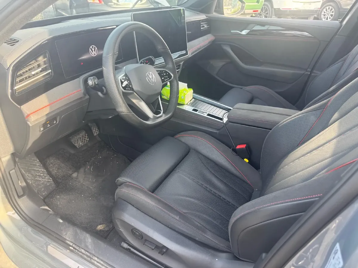 2024 Volkswagen Magotan 2.0T 220HP L4 7DCT,autocango,china used car exporter,china ev exporter,chinese used car exporter,chinese used ev exporter