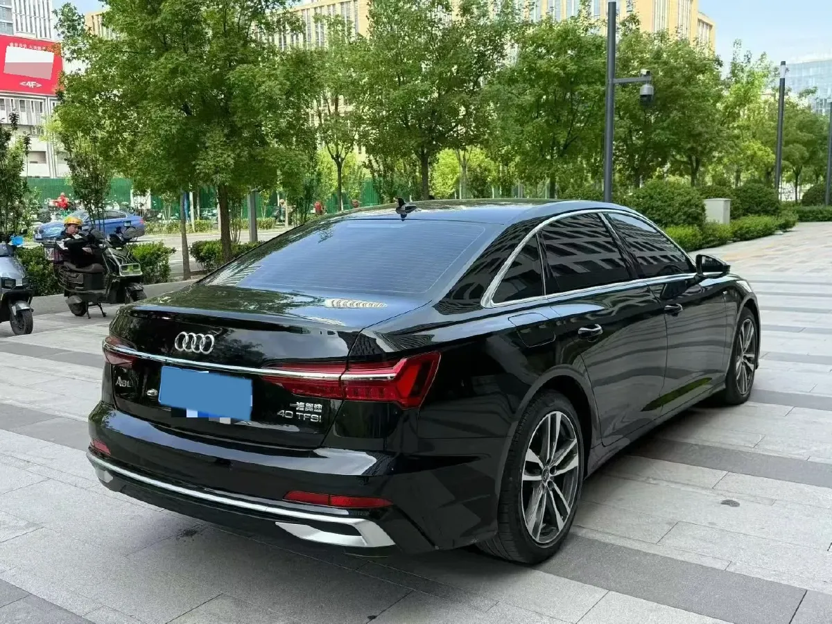2023 Audi A6L 2.0T 245HP L4 7DCT,autocango,china used car exporter,china ev exporter,chinese used car exporter,chinese used ev exporter