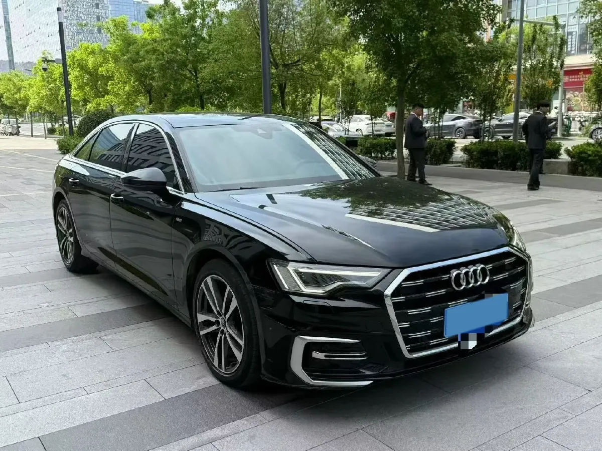 2023 Audi A6L 2.0T 245HP L4 7DCT,autocango,china used car exporter,china ev exporter,chinese used car exporter,chinese used ev exporter