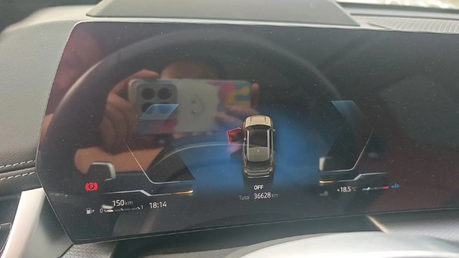 2023 BMW X1 2.0T 204HP L4 7DCT,autocango,china used car exporter,china ev exporter,chinese used car exporter,chinese used ev exporter