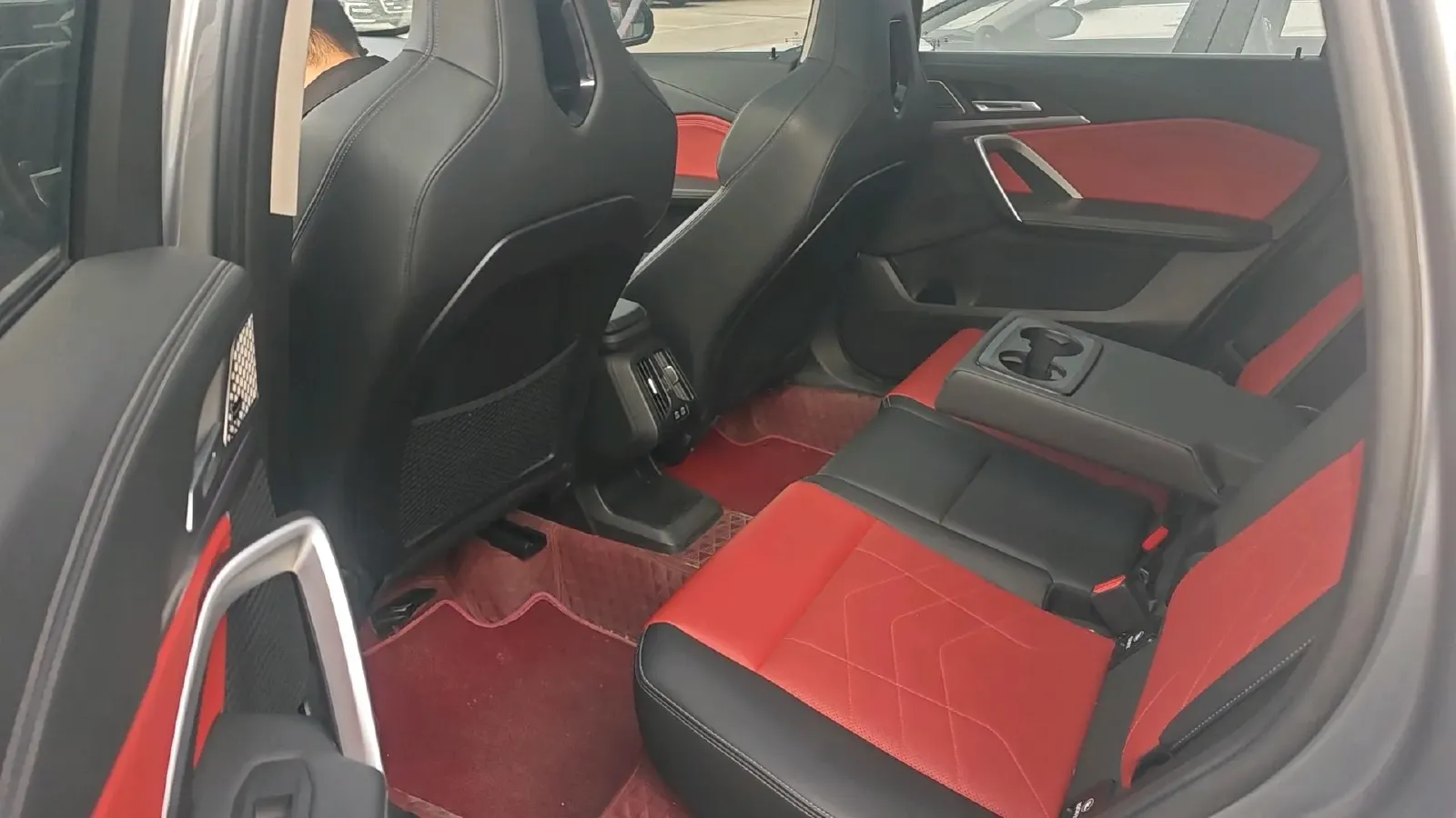 2023 BMW X1 2.0T 204HP L4 7DCT,autocango,china used car exporter,china ev exporter,chinese used car exporter,chinese used ev exporter