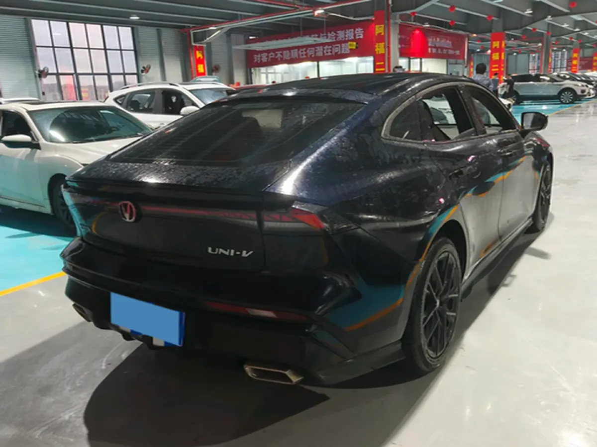 2024 ChangAn UNI-V 1.5T 188HP L4 7DCT,autocango,china used car exporter,china ev exporter,chinese used car exporter,chinese used ev exporter