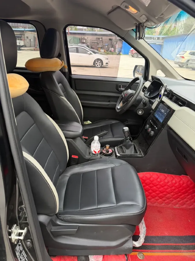 2021 WuLing ZhengChen 1.5T 147HP L4 6MT,autocango,china used car exporter,china ev exporter,chinese used car exporter,chinese used ev exporter