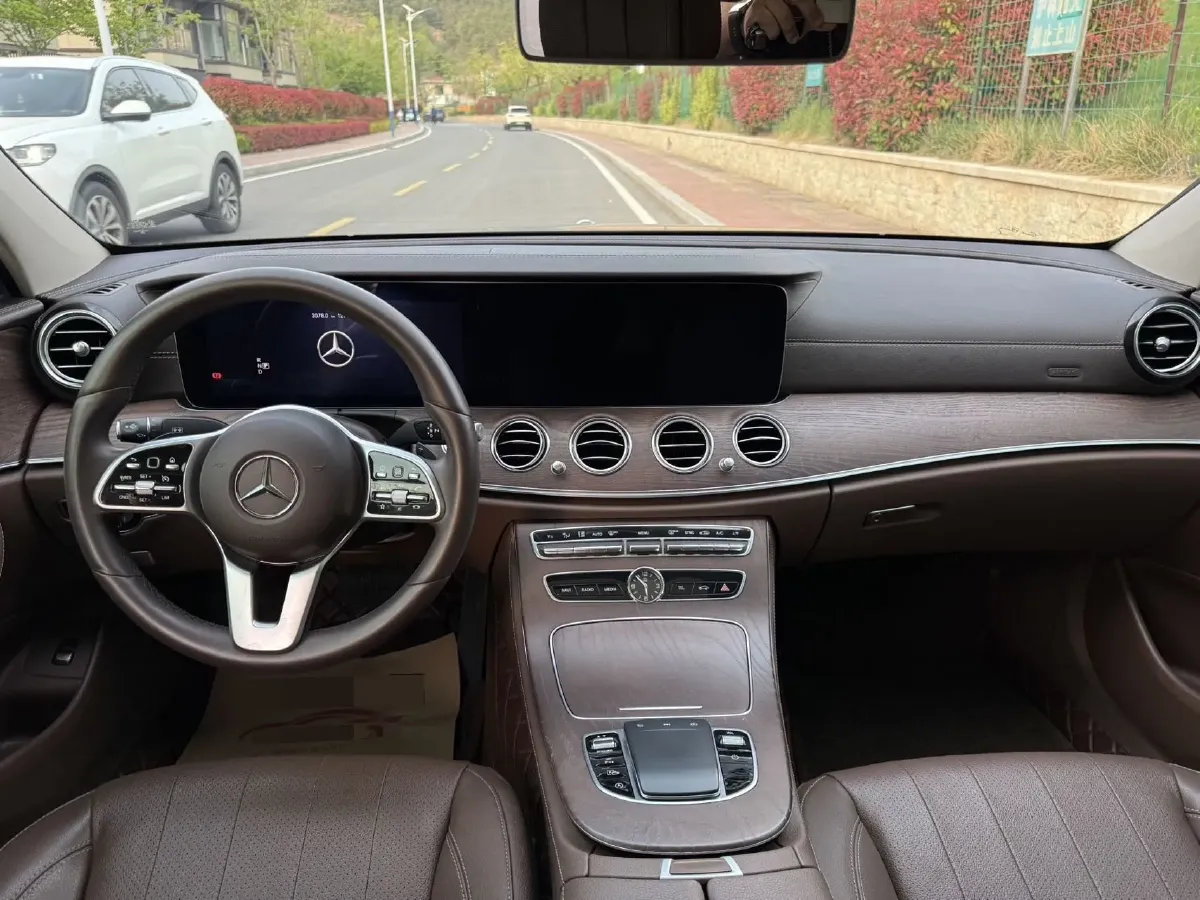 2020 Mercedes-Benz E Class 2.0T 258HP L4 9AT,autocango,china used car exporter,china ev exporter,chinese used car exporter,chinese used ev exporter